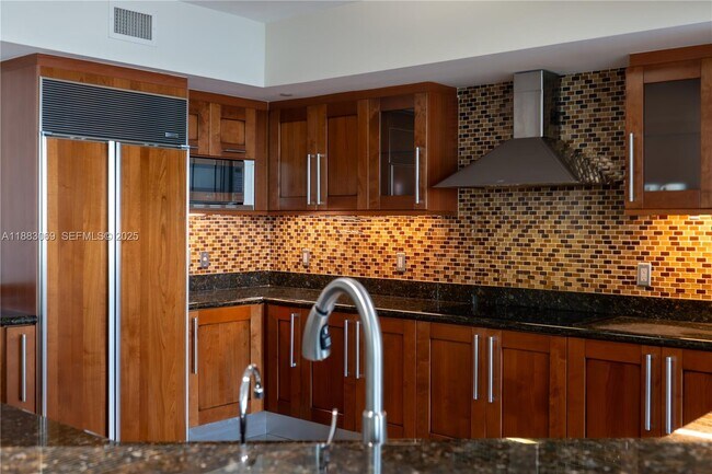 Photo - 3301 NE 183rd St Unidad 2303