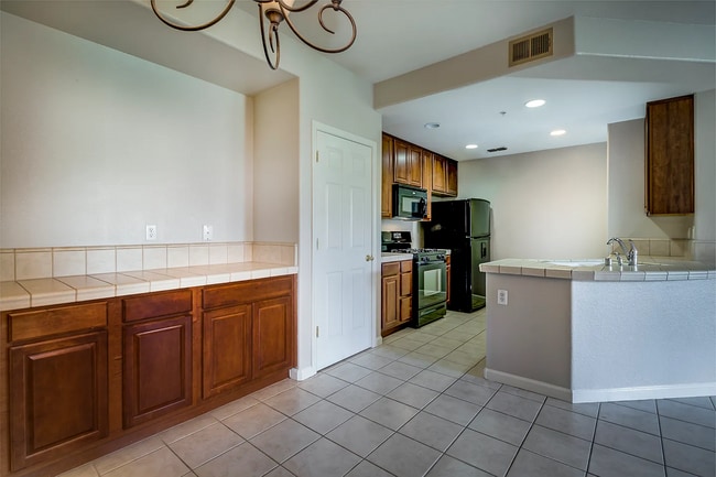 Photo - 6530 Hearthstone Cir