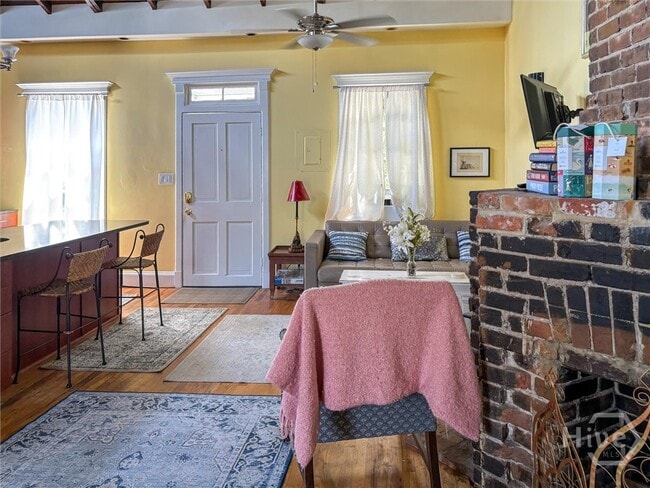 Photo - 526 E Charlton St