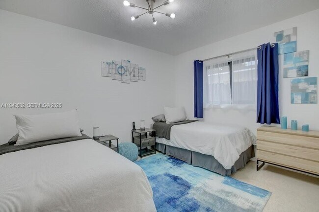 1700 SW 20th St Unit 1