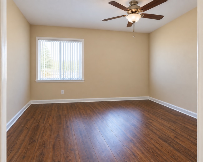 1635 Donovans Rdg NW
