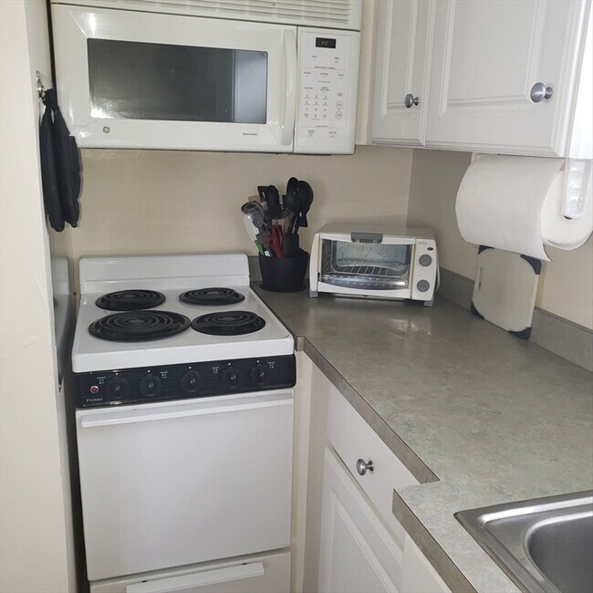 Photo - 398 B St Unit B