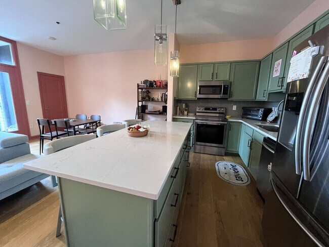 Photo - Luxury Urban Living in Italian Village – S...