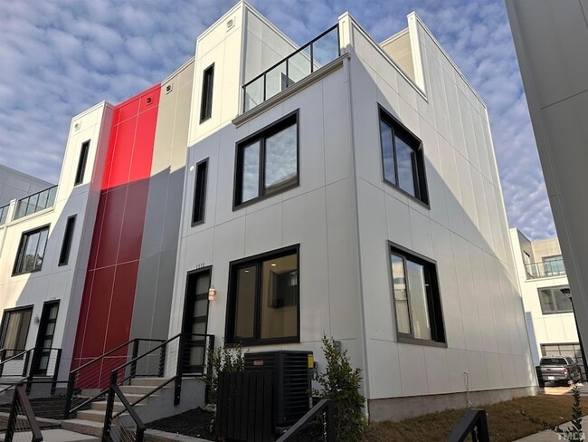 Building Photo - 1112 Nova St