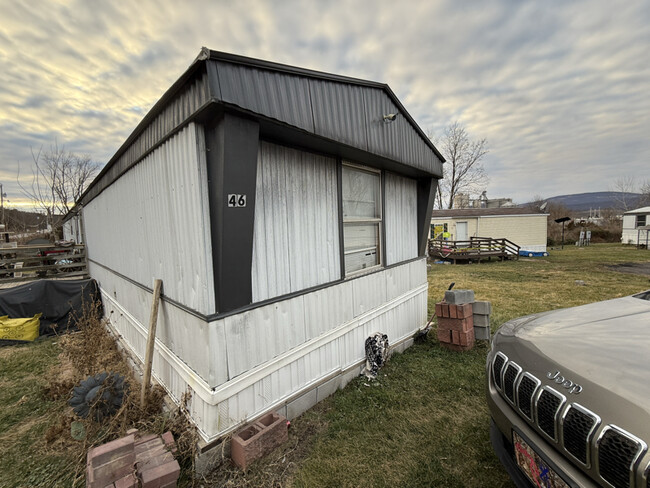 Photo - 46 Toll Gate Ct