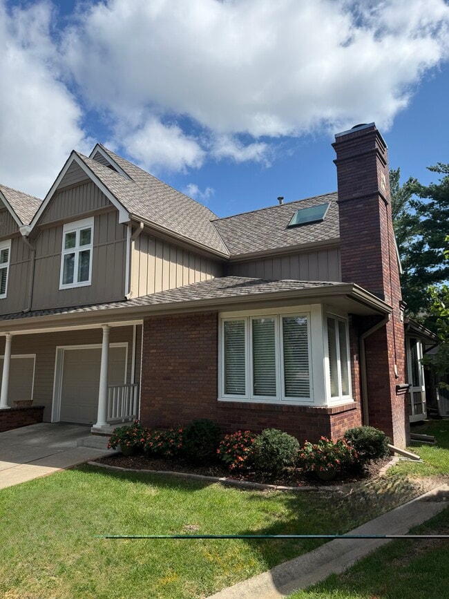 Photo - 805 N 131st Plz