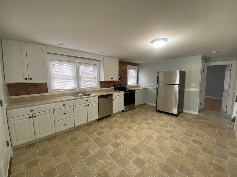 Photo - 353 Pond St