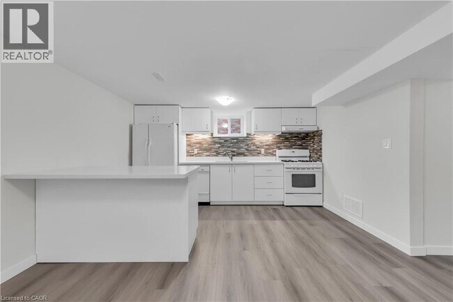 Photo - 17 Victor Blvd