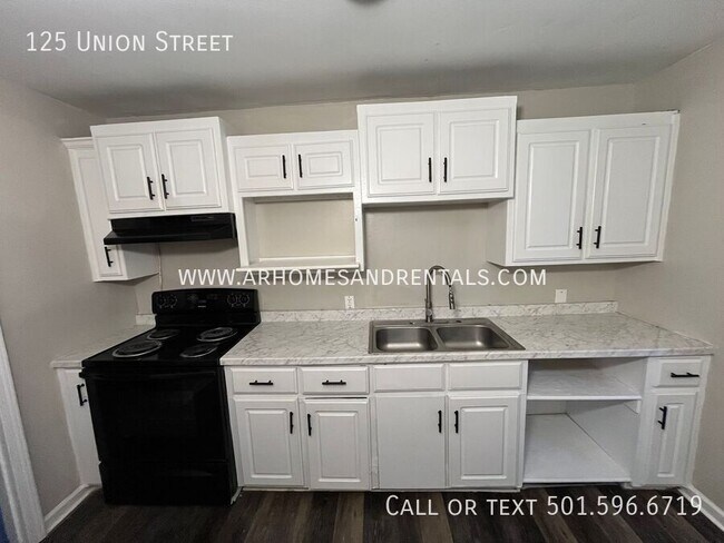 Photo - 125 Union St