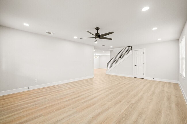 Photo - BEAUTIFUL 4 BEDROOM PROPERTY LOCATED IN BU...