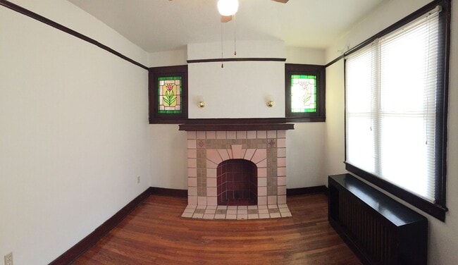 Building Photo - 1 Bedroom House in Millvale with Off Street Parking