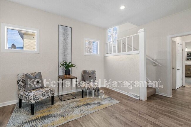 Photo - 3201 E 30th St