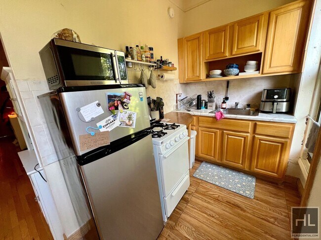 Photo - 2BR 2BA Brownstone On Clinton Hill Bedstuy Border Unit 3