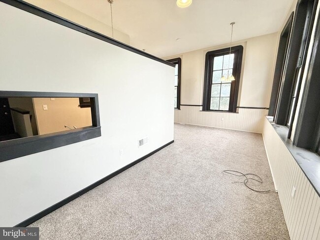 Photo - 745 Manor St Unit 2