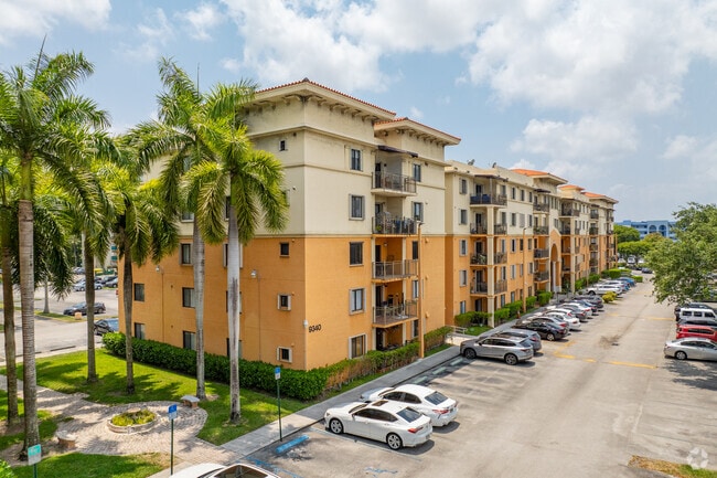 Photo - Keystone Courts Apartments