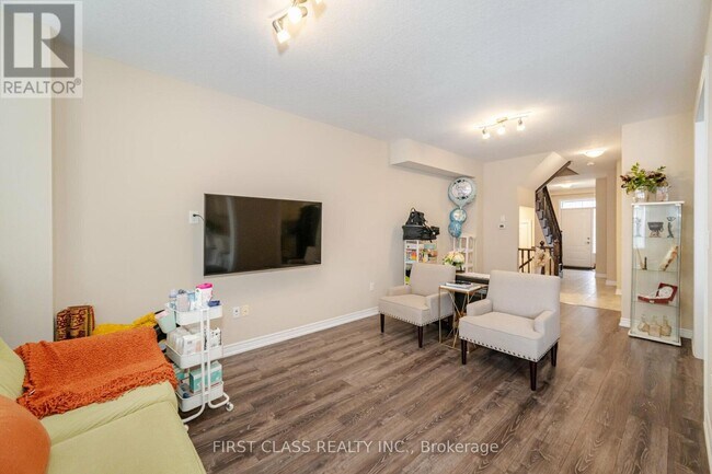 Photo - 1890 Rymal Rd E