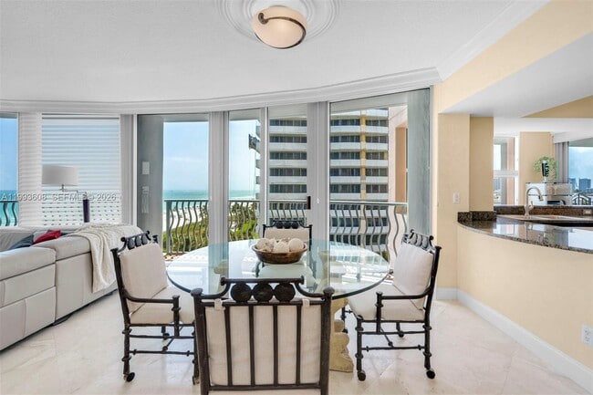 1500 Ocean Dr Unit 702