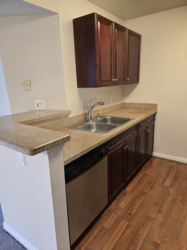 5520 Owensmouth Ave Unit 313
