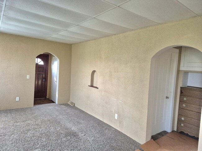 Photo - 7489 Jefferson St