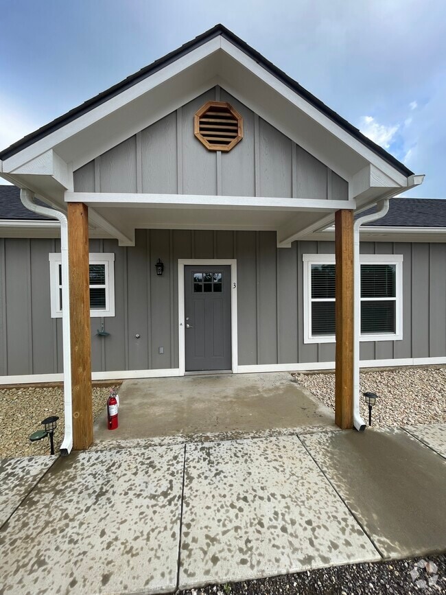 Building Photo - Hallsville Rental