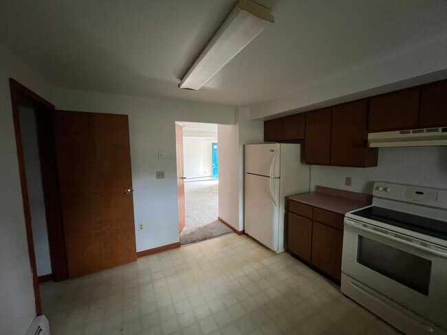 Photo - 301 E Elm St Unit Basement