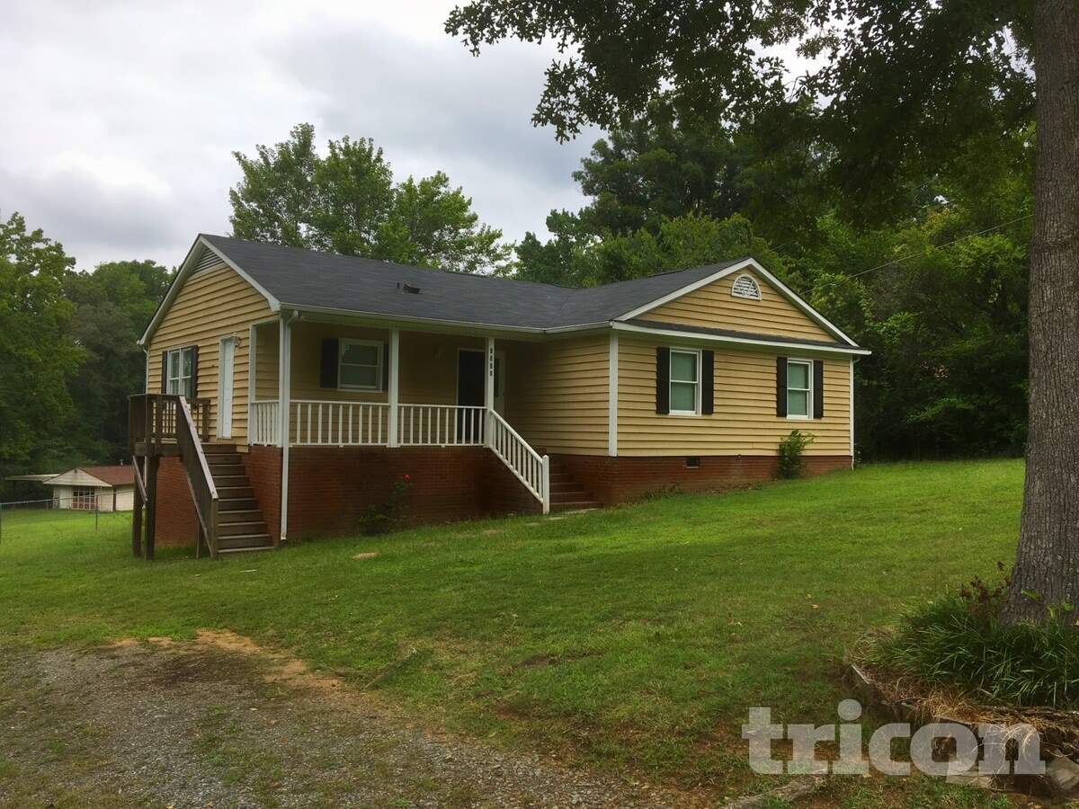 Photo - 2528 Burkholder Rd