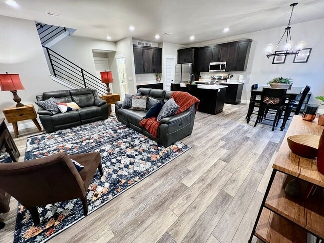 Building Photo - 1379 Pinecrest Trl Rental