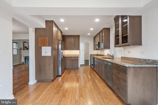 Photo - 3116 Wynford Dr