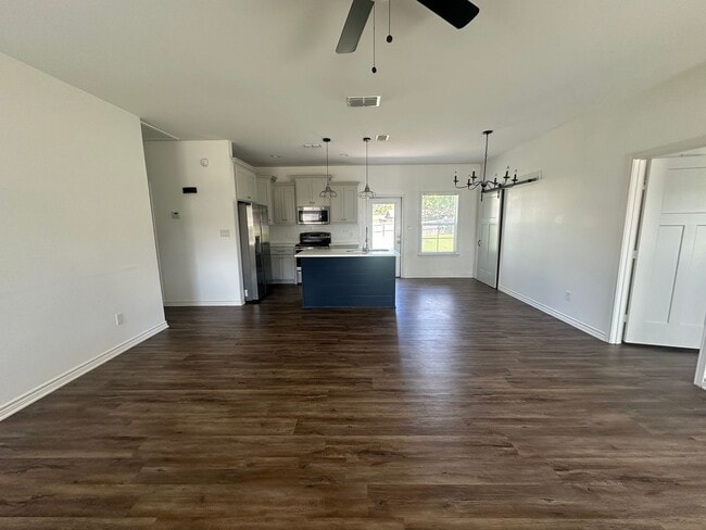 Photo - 205 Gordon St