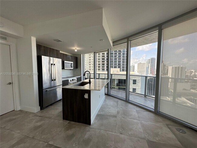 Photo - 488 NE 18th St Unidad 3500