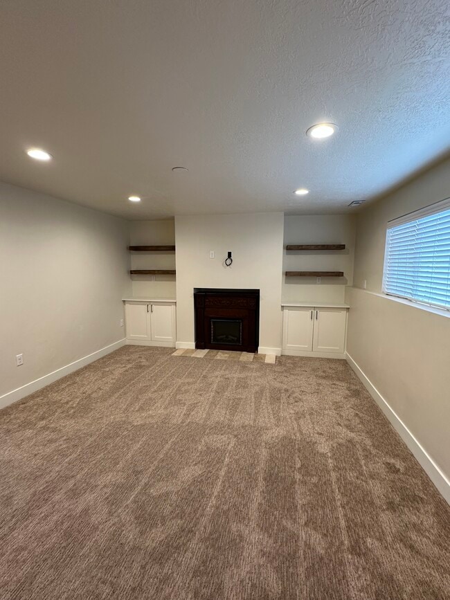 Photo - 2687 W 220 N Unit Basement Apartment