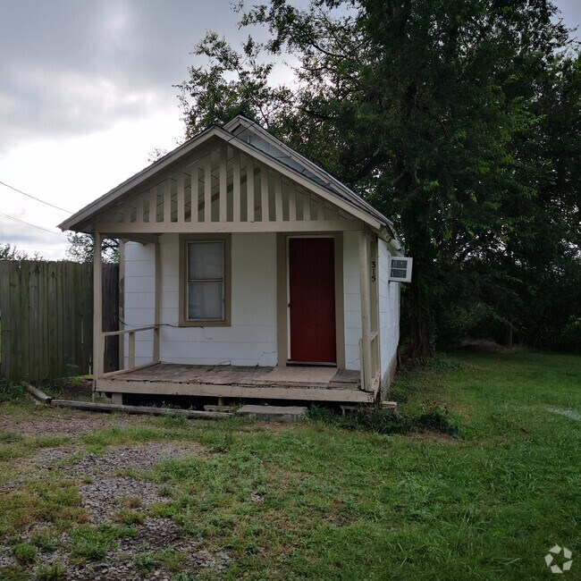 Rentals near Cushing Middle School 2 Rentals