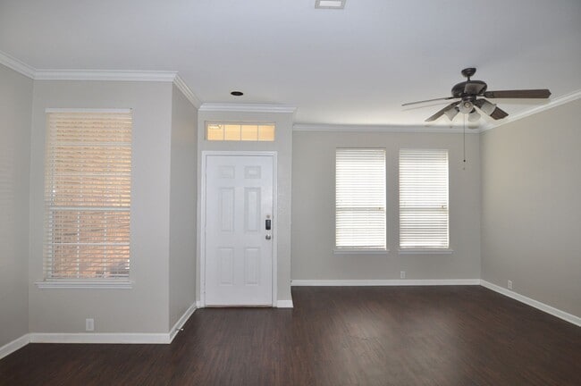 Photo - 2214 Glacier Park Ln