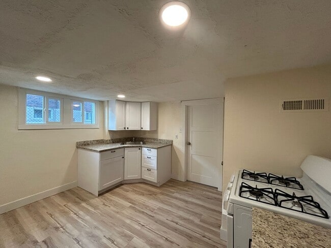 Photo - Angulo 421 S Duplex Unidad 423- Basement