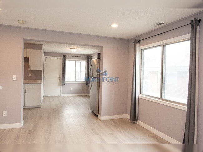 Photo - 2BR/1.5BA | Newly Renovated House Duplex | Private Backyard |  In International Peace Garden! Unidad A