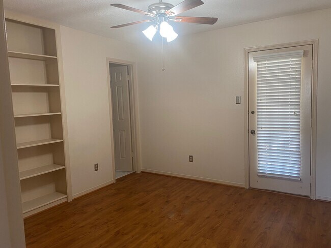 Photo - 11418 Galbreath Dr