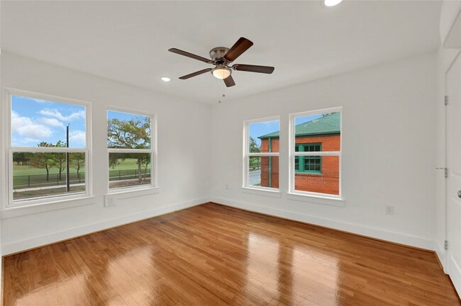 Photo - 6644 Lawndale St Unidad 4