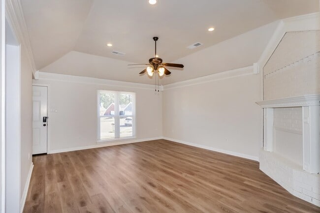 Photo - 4709 Valene Cir