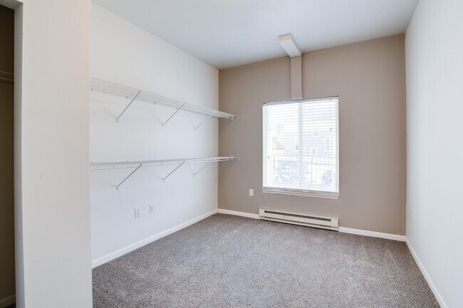 Urban Crossing Apartments
