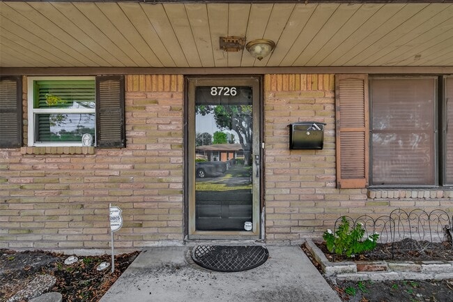 Photo - 8726 Glenloch Dr