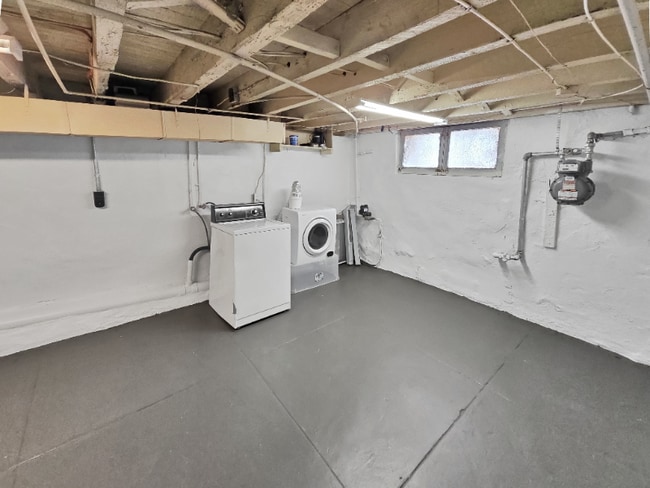 Photo - 2005 Mercy St