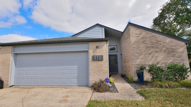 Building Photo - 12800 Briar Forest Dr Unit 111