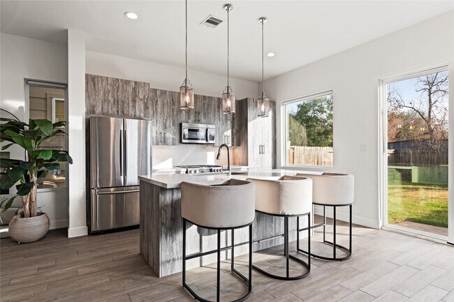 Photo - 6819 Rocinante Ln