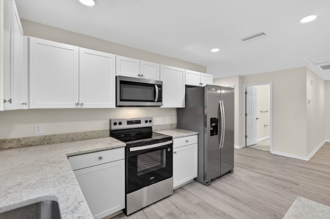 Photo - 920 23rd St E Unidad 920