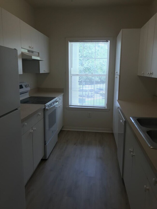 Photo - 3589 Conroy Rd Unit 1023