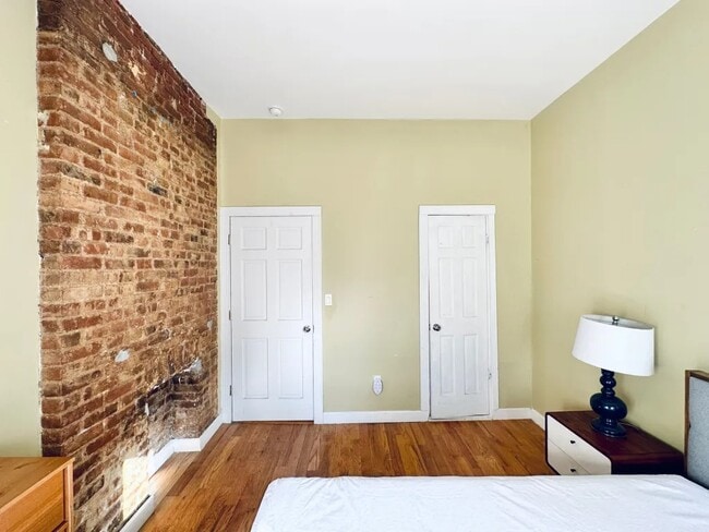 Furnished room/NOT APARTMENT