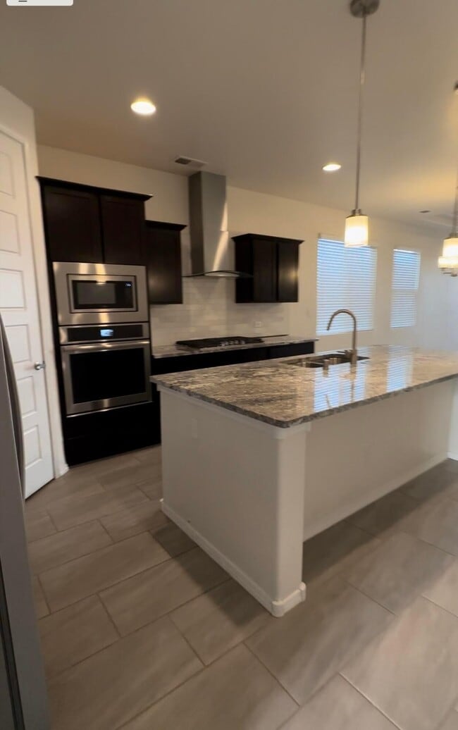 Photo - 300 Michael Ave SW