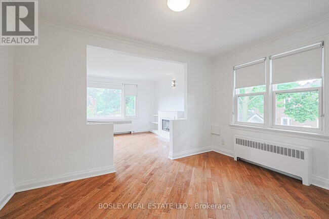 Photo - 20 Markdale Ave