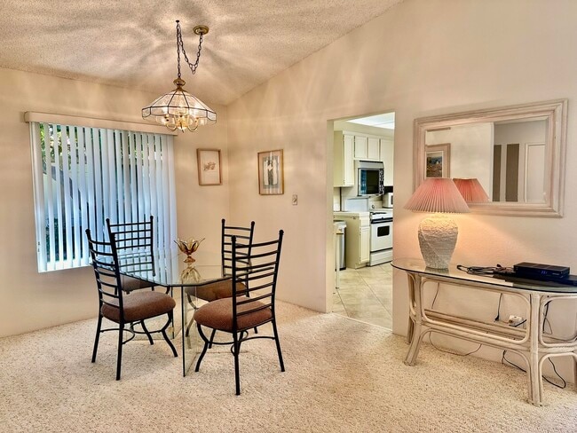 Photo - 207 Serena Dr