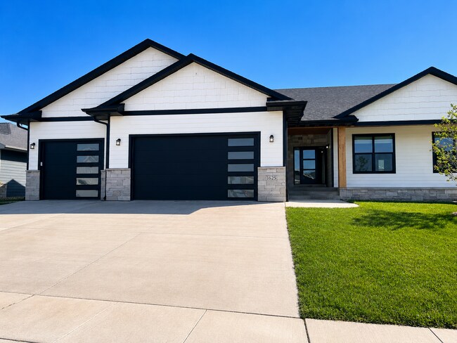 Photo - 1625 W Burton Dr